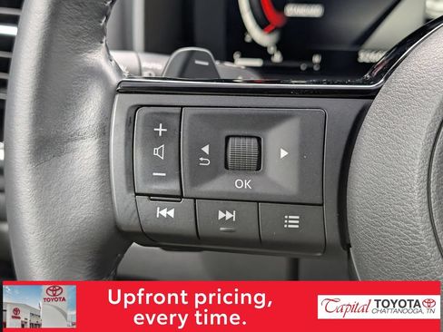 Used 2024 Nissan Rogue SL w/ SL Premium Package FWD image 16