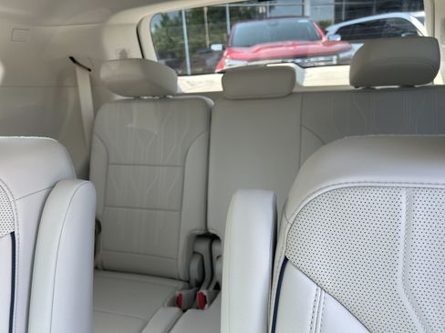 New 2026 Buick Enclave Avenir w/ Super Cruise Package AWD/4WD image 30