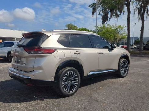 Certified 2024 Nissan Rogue Platinum FWD image 4