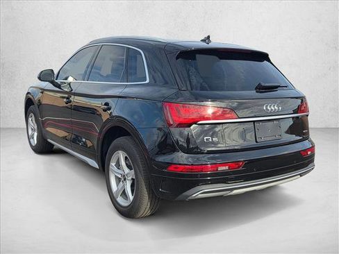 Used 2023 Audi Q5 Premium w/ Convenience Package image 8