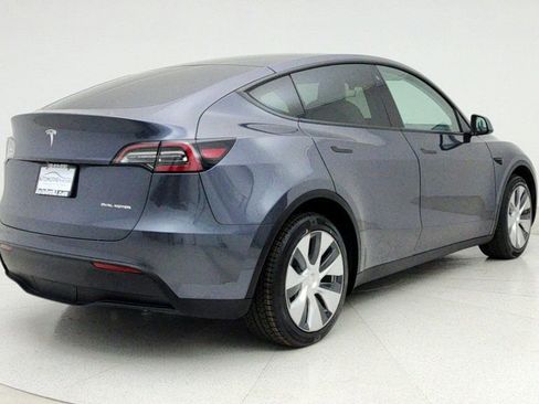Used 2020 Tesla Model Y Long Range image 5