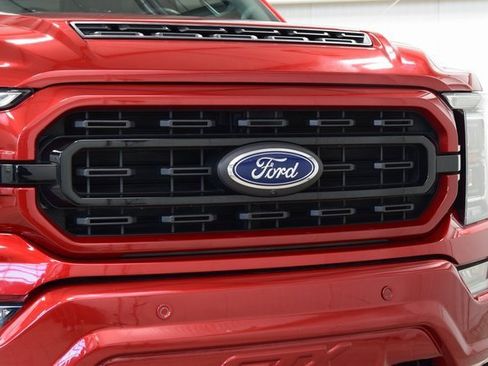 Used 2022 Ford F150 Lariat w/ Equipment Group 502A High image 9