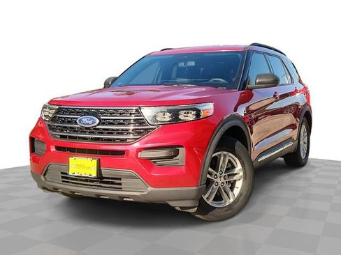 Used 2020 Ford Explorer XLT RWD image 1