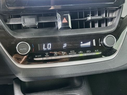 Used 2025 Toyota Corolla LE FWD image 22
