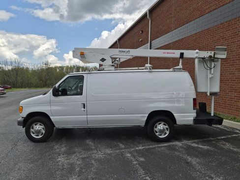Used 2007 Ford E-350 and Econoline 350 Super Duty RWD image 10