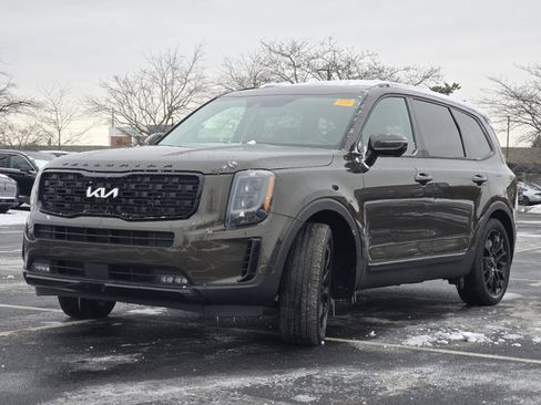 Used 2022 Kia Telluride SX w/ SX Prestige Package image 16