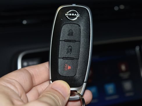 New 2025 Nissan Kicks Play S FWD image 13