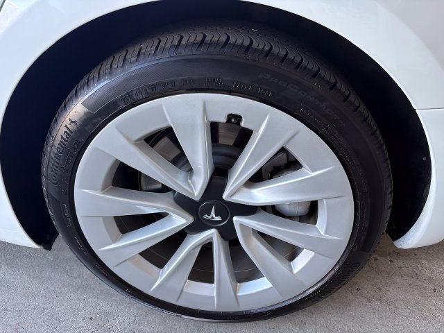 Used 2022 Tesla Model 3 Standard Range RWD image 7