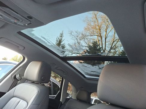 Used 2021 Audi Q5 2.0T Premium image 9