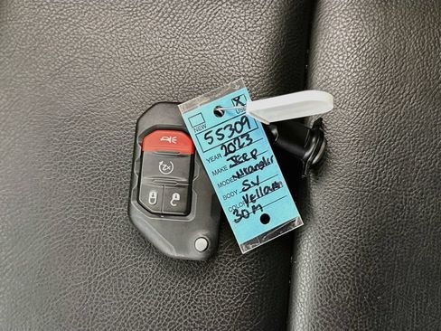 Used 2023 Jeep Wrangler Unlimited Rubicon 4xe w/ Cold Weather Group AWD/4WD image 37