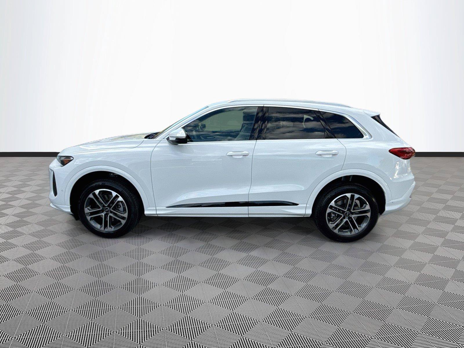 New 2026 Audi Q5 Premium AWD/4WD image 4