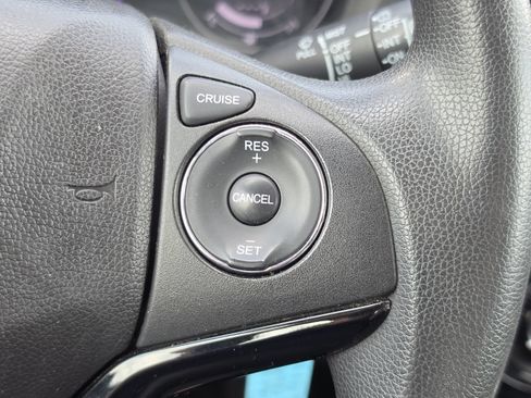Used 2016 Honda HR-V LX image 18