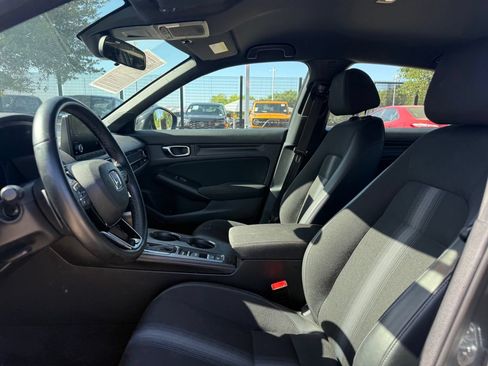 Used 2025 Honda Civic Sport image 9