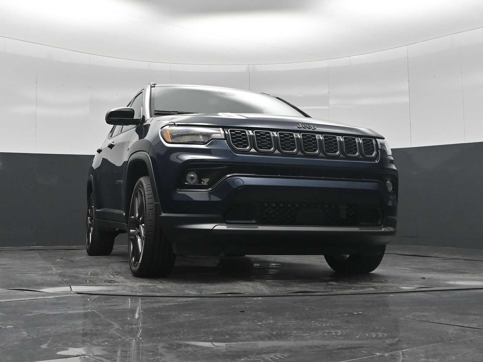 Used 2026 Jeep Compass Limited AWD/4WD image 29
