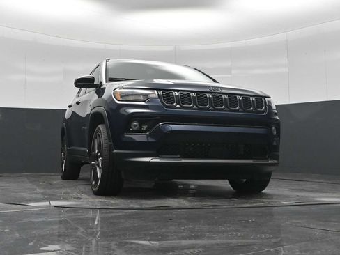Used 2026 Jeep Compass Limited AWD/4WD image 29