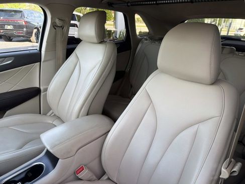 Used 2019 Lincoln MKC Premiere image 14