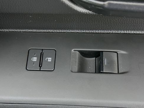 Certified 2024 Toyota Tacoma SR w/ Towing Package image 27