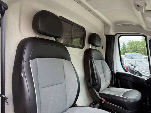 Used 2025 RAM ProMaster 2500 w/ Convenience Group FWD image 34