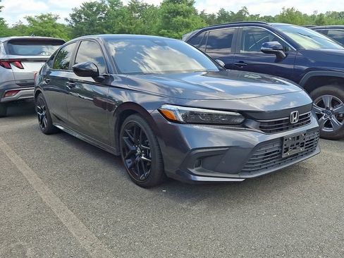 Used 2023 Honda Civic Sport image 3