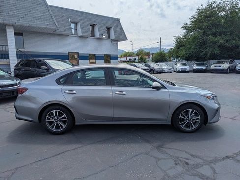 Used 2024 Kia Forte LXS image 2