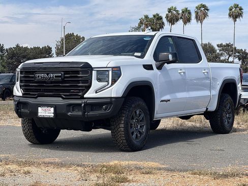 New 2026 GMC Sierra 1500 AT4X w/ LPO, Black Badging Package AWD/4WD image 6