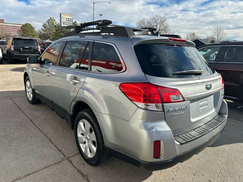 Used 2011 Subaru Outback 2.5i Limited w/ PWR Moonroof Pkg image 7