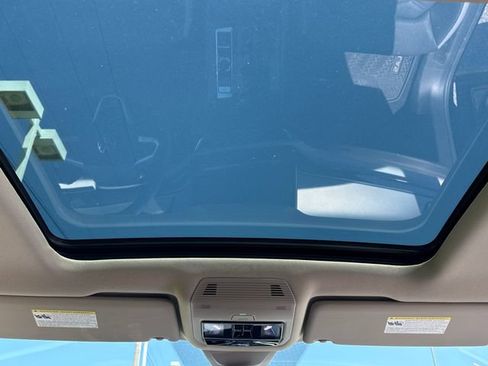 Used 2024 Volkswagen Atlas Peak Edition SE AWD/4WD image 20