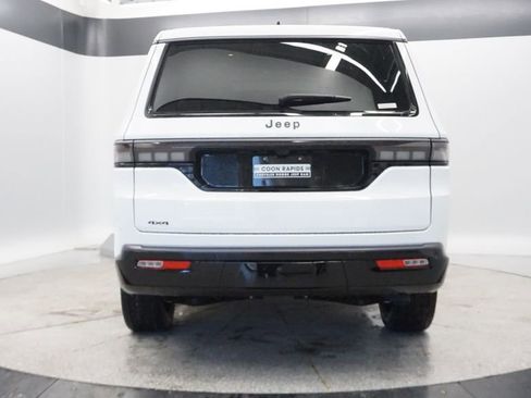 New 2026 Jeep Grand Wagoneer Limited AWD/4WD image 4