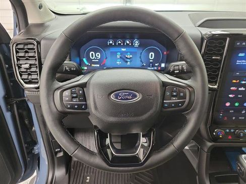 Used 2025 Ford Ranger Lariat w/ FX4 Off-Road Package AWD/4WD image 23