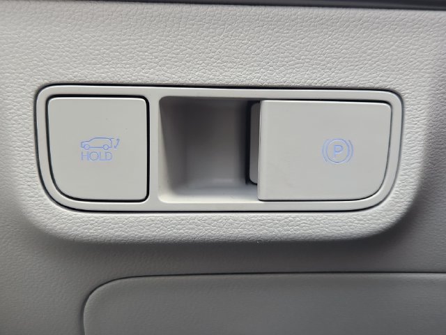 Used 2024 Hyundai Kona Limited FWD image 27