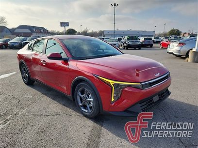 New 2025 Kia K4 LXS