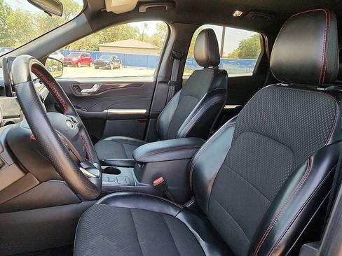 Used 2024 Ford Escape ST-Line image 7