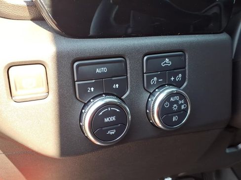 Used 2023 GMC Sierra 1500 Elevation w/ Preferred Package AWD/4WD image 12