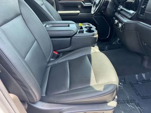 Certified 2025 GMC Sierra 1500 SLT RWD image 7
