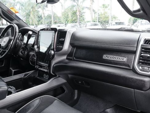 Used 2022 RAM 2500 Laramie w/ Night Edition image 38