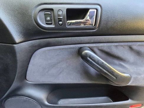 Used 2002 Volkswagen Golf GLS image 24