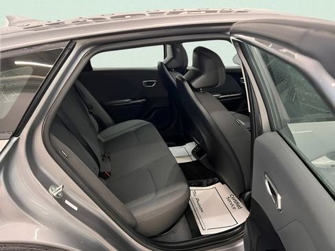 Used 2025 Kia K4 FWD image 10