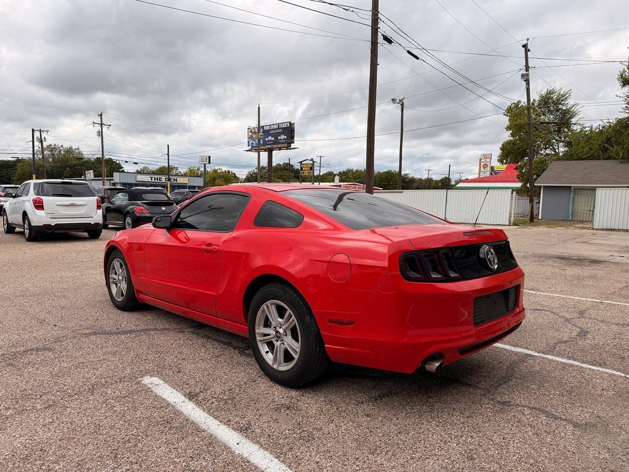Used 2014 Ford Mustang Coupe RWD image 8