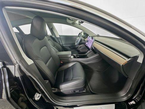 Used 2018 Tesla Model 3 Long Range image 29
