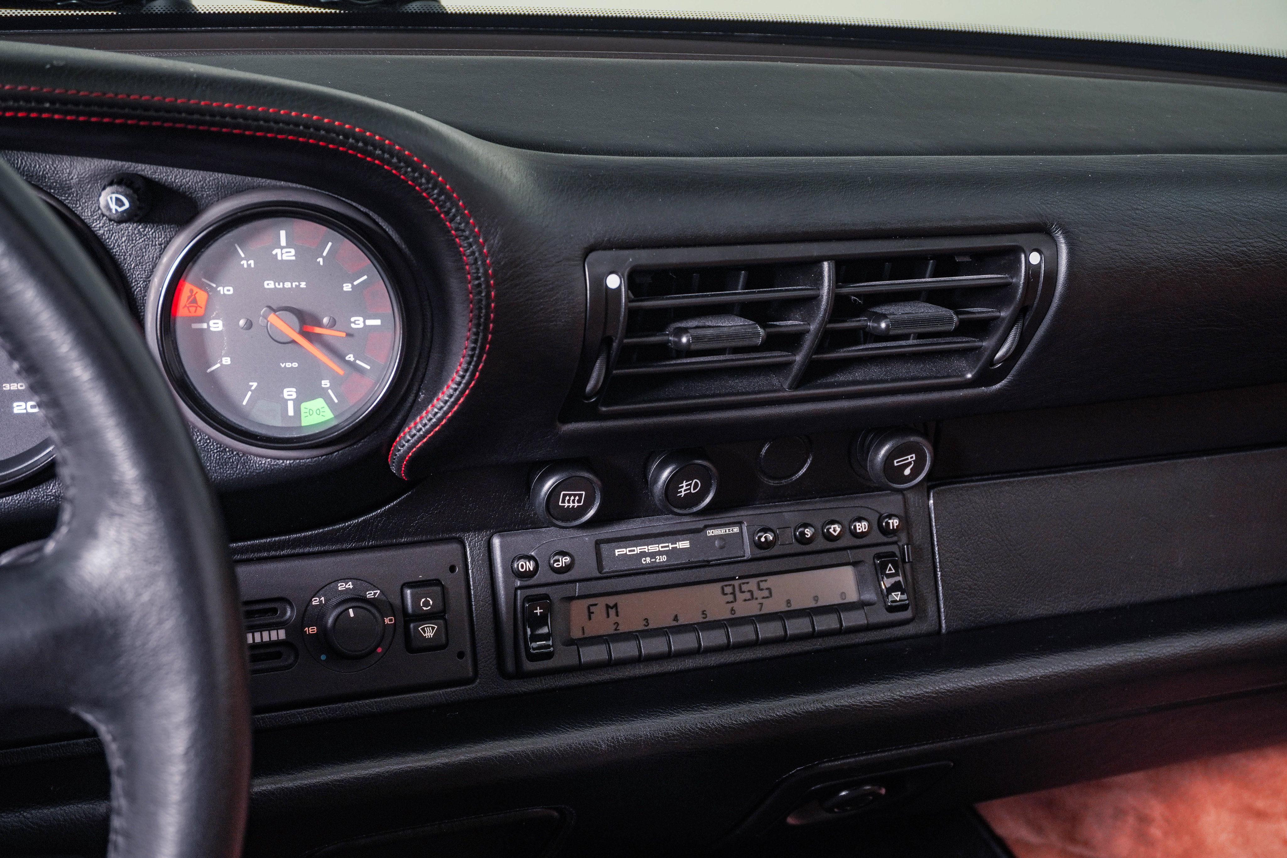 Used 1997 Porsche 911 Turbo AWD/4WD image 31
