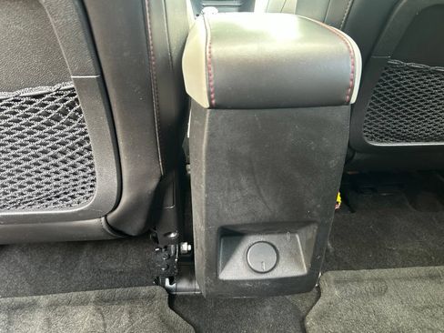 Used 2013 Chevrolet Equinox LTZ FWD image 28