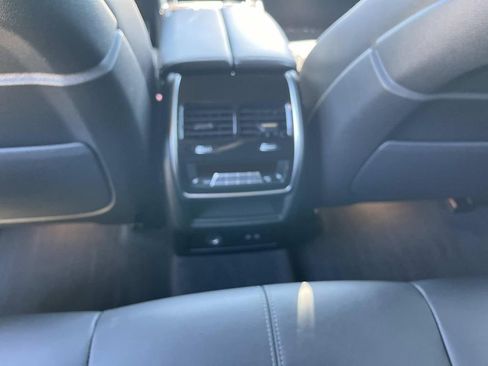 Used 2024 BMW X5 xDrive40i w/ M Sport Package AWD/4WD image 17