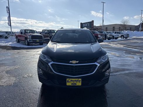 Used 2018 Chevrolet Equinox LT image 3