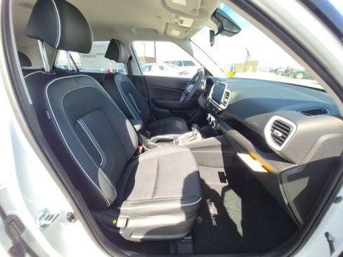New 2026 Hyundai Venue SEL FWD image 15