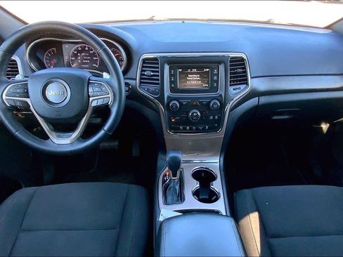 Used 2017 Jeep Grand Cherokee Laredo w/ Quick Order Package 2BE image 16