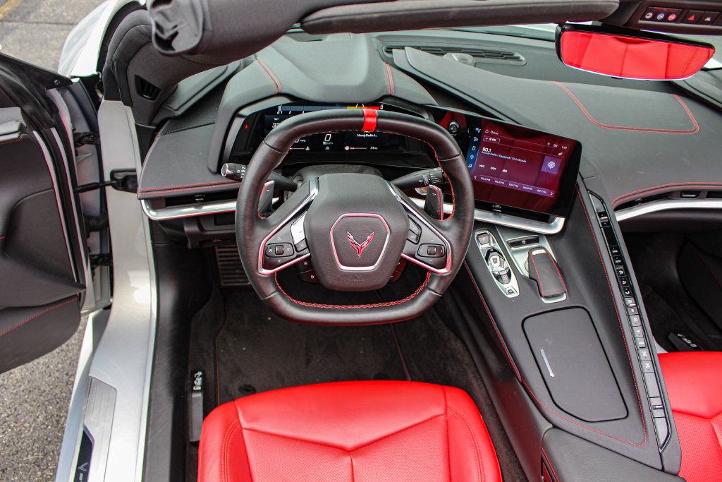 Used 2024 Chevrolet Corvette Stingray Convertible w/ 1LT RWD image 16