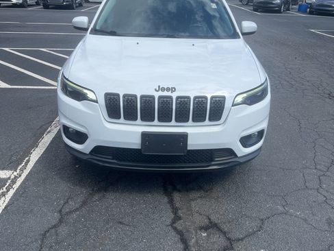 Used 2020 Jeep Cherokee Latitude Plus image 9