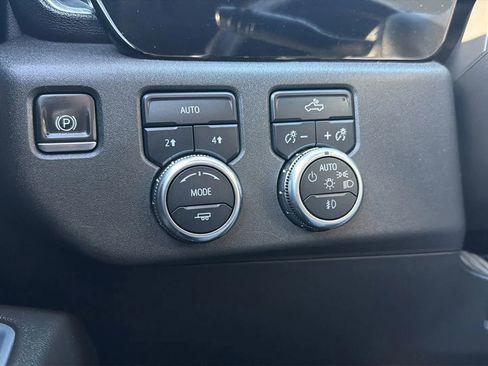 Used 2022 GMC Sierra 1500 Elevation w/ Max Trailering Package AWD/4WD image 19