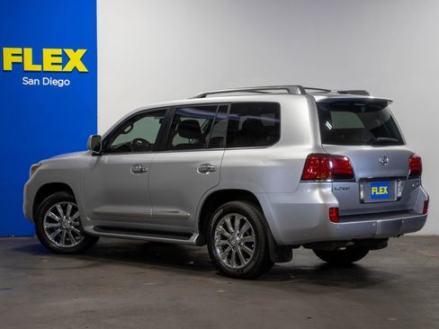 Used 2009 Lexus LX 570 4WD image 3