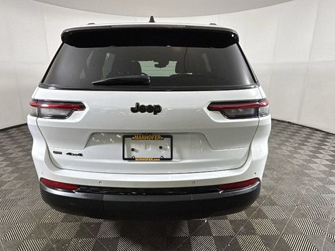 Used 2021 Jeep Grand Cherokee L Laredo AWD/4WD image 4